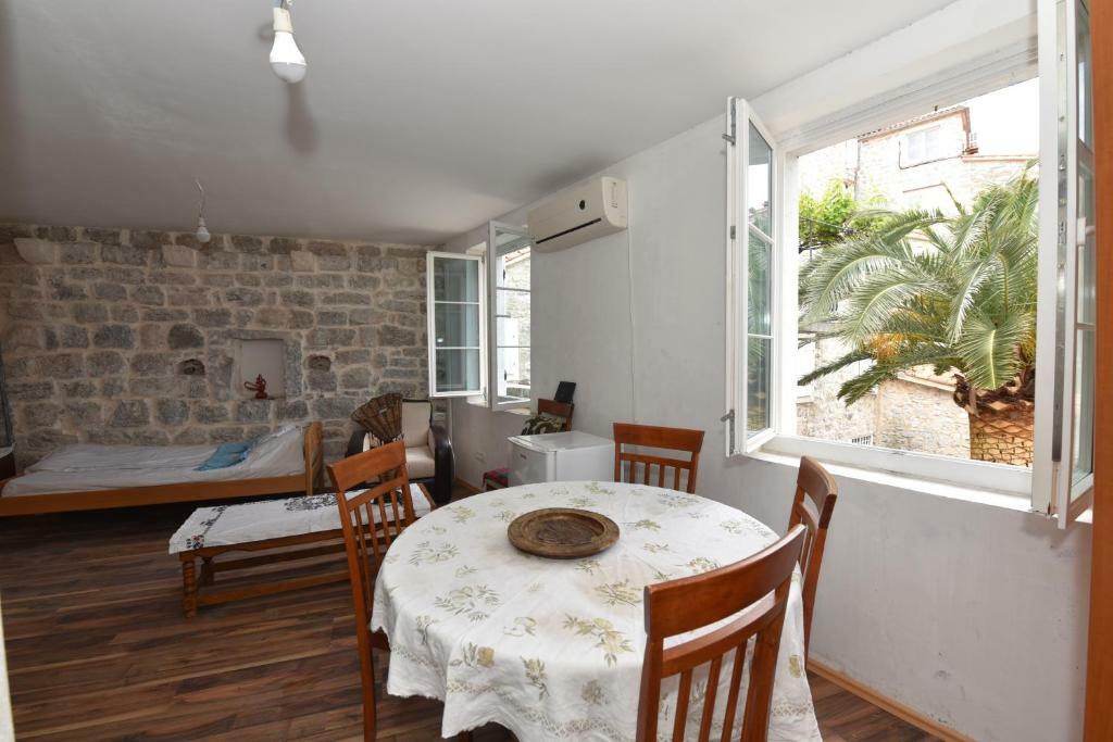 Hostel Michel Budva Exterior photo