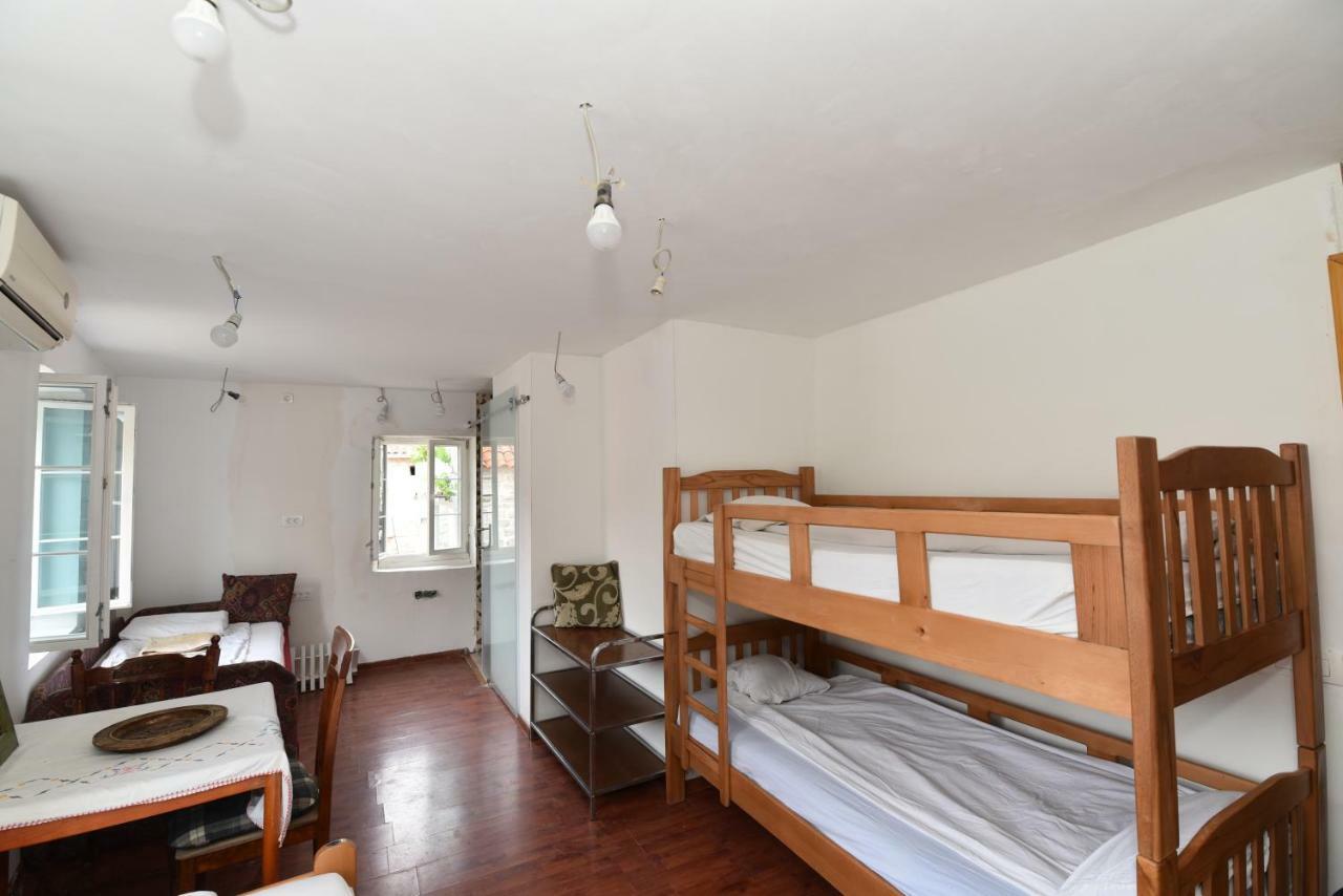 Hostel Michel Budva Exterior photo