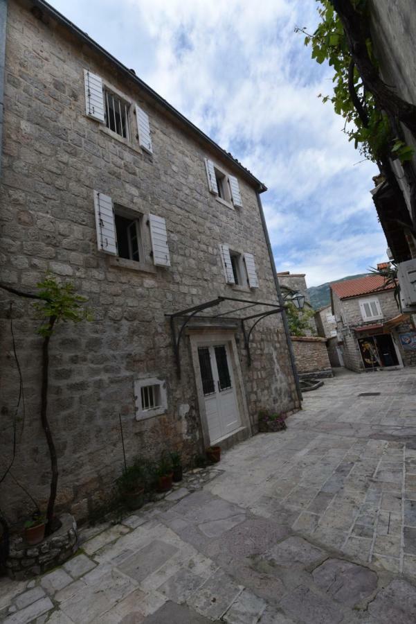 Hostel Michel Budva Exterior photo