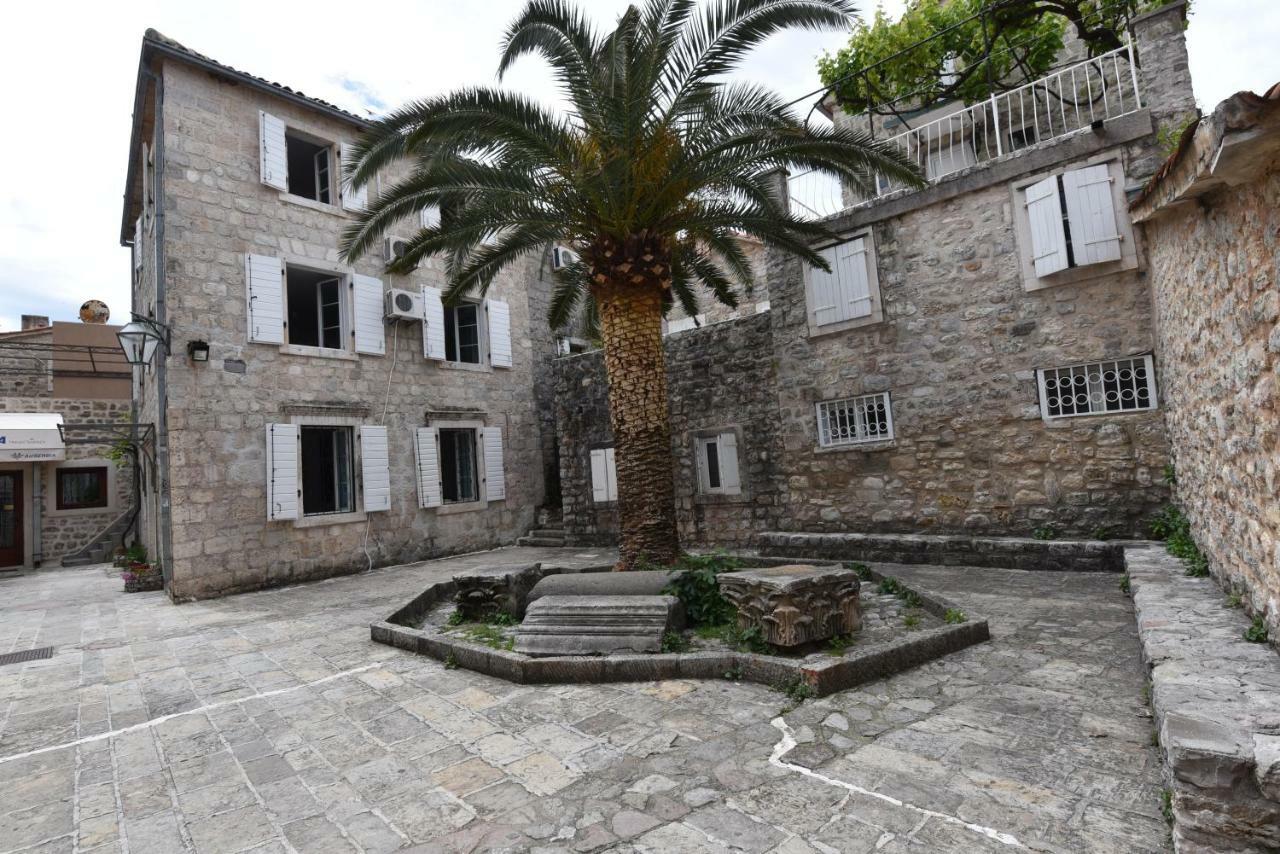 Hostel Michel Budva Exterior photo